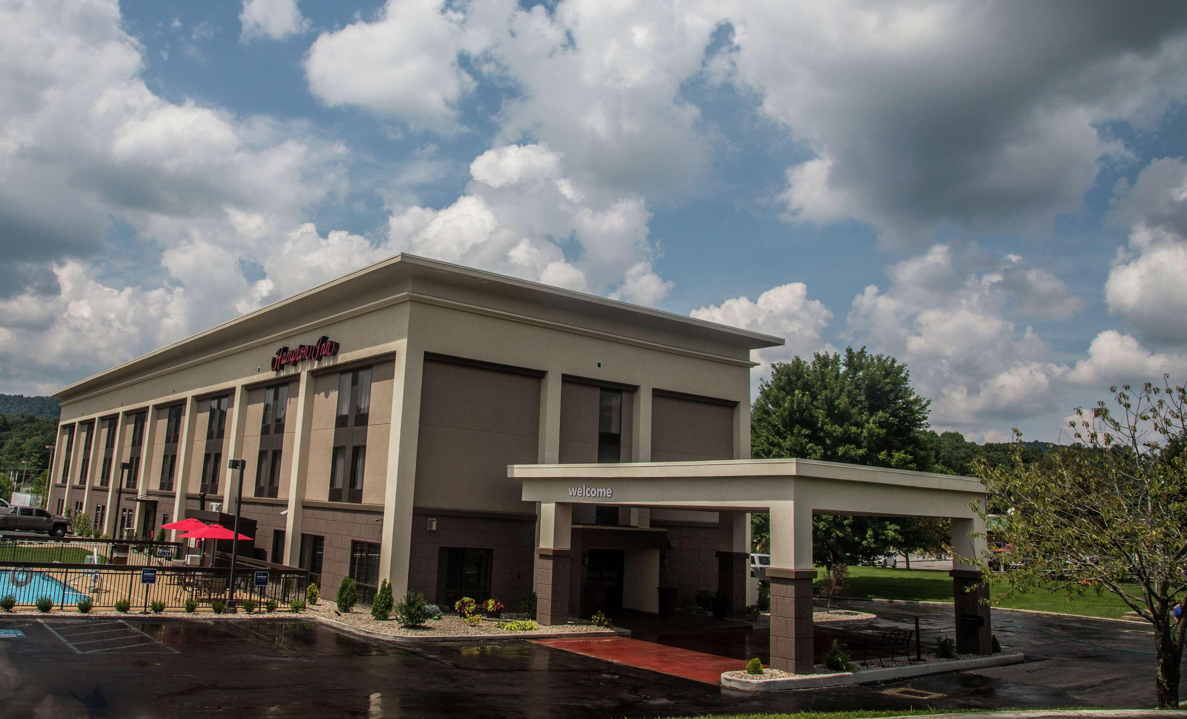 Hampton Inn Summersville Buitenkant foto